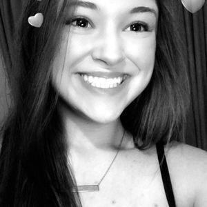 Meet your Posher, Becca